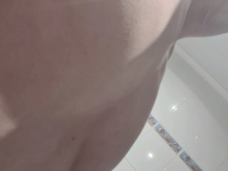 jolie-queue-et-corps-pour-mains-agiles-ou-delicates