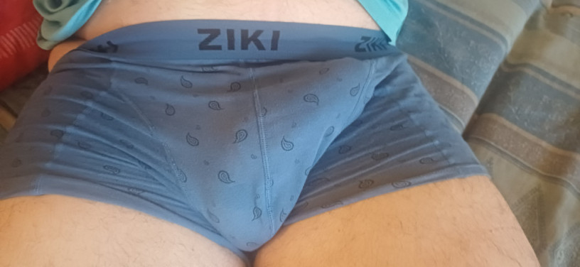 cherche-trous-pour-y-mettre-ma-grosse-big-0