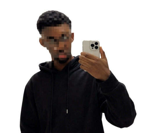 jeune-africain-a-la-recherche-dun-larbin-big-0