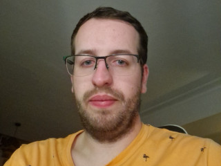 homme-baise-femme-mur