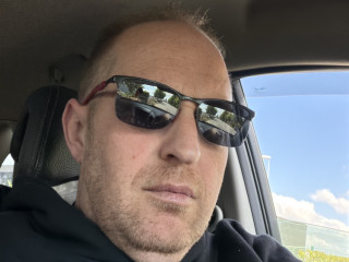 homme-cherche-femme-ou-couple-pour-moment-de-detente-et-tendresse-dans-le-respect