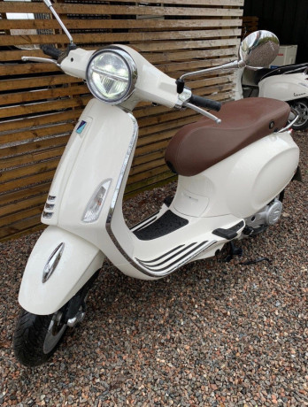 vespa-primavera-50-big-1