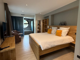 invitation-pour-vous-mesdames-dans-un-hotel-de-charme-5