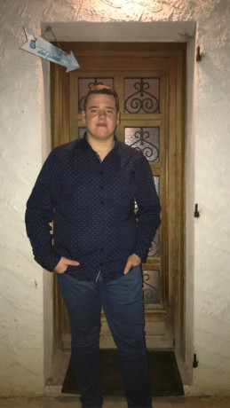 jeune-de-23-ans-veut-samuser-big-0
