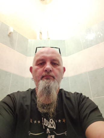 homme-bi-de-56-ans-pour-actif-ou-cpl-big-0
