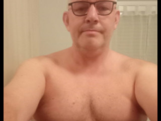 mature-dominant-cherche-sa-femelle-soumise