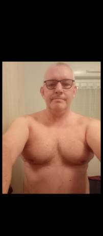 mature-dominant-cherche-sa-femelle-soumise-big-0