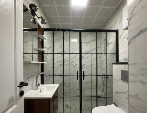 2-chambres-appartement-de-20m2-a-paris-big-1