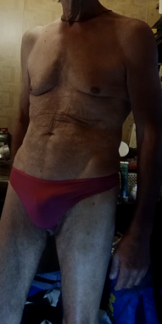 senior-curieux-cherche-un-homme-big-0