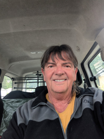 recherche-homme-bi-pour-decouverte-mutuelle-big-0