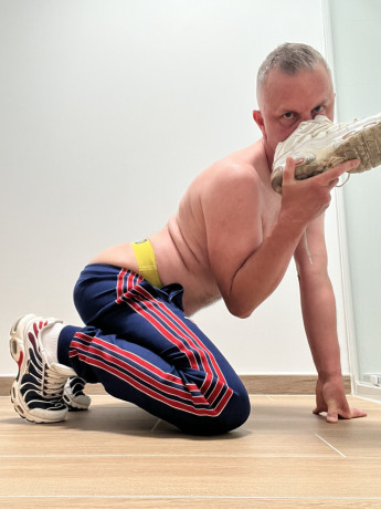 lecheur-de-pieds-de-mec-big-0