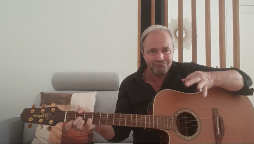 cours-de-guitare-folk-ou-electrique-big-1
