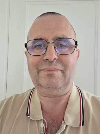 homme-recherche-femme-pour-sorties-en-club-06-77-63-57-27-big-0