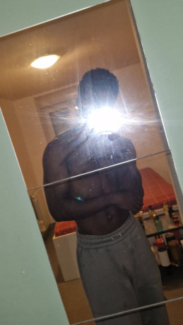 jeune-homme-pour-femme-big-0