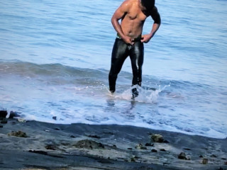 jeune-homme-des-iles-cherche-f-a-donner-du-plaisir