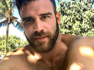 bel-homme-hetero-curieux-envie-de-nouvelles-choses
