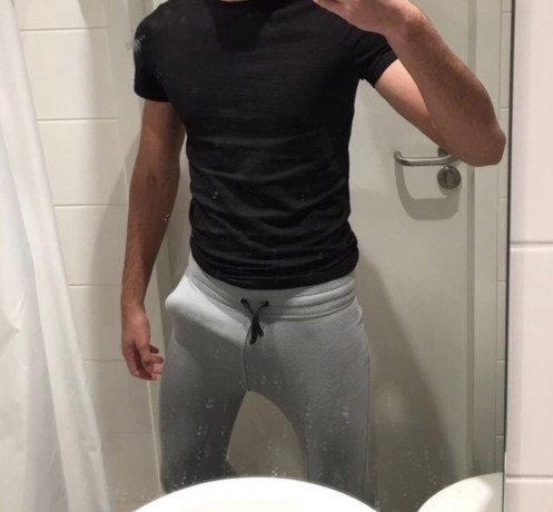 rebeu-recherche-un-plan-gros-cul-bien-lisse-big-0