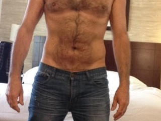 qui-pour-me-filmer-en-train-de-le-sucer