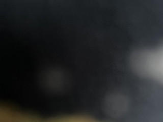 jeune-homme-de-25-ans-a-disposition