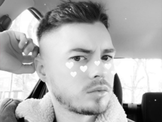 je-suis-la-pour-assouvir-le-moindre-de-vos-fantasme