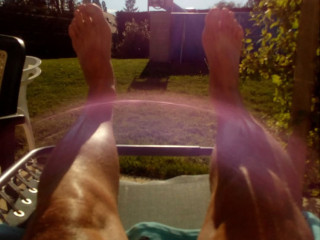 recherche-une-femme-pour-moccuper-de-ses-pieds