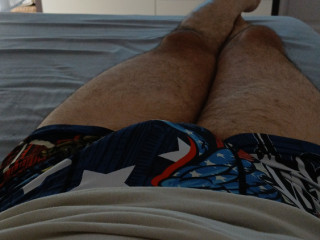 je-suis-un-bon-suceur-et-lecheur-je-me-deplace-facilement-a-bientot-de-vous-lire