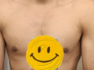 homme-athletique-et-elegant-pour-moments-de-pur-plaisir