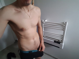 cherche-f-jf-pour-sortie-sauna-ou-club