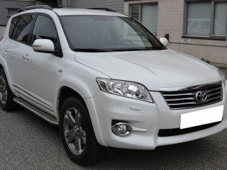 toyota-rav4-22-150hk-4wd-executive